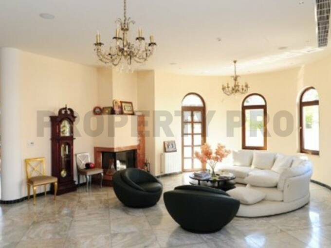 For Sale, Six-Bedroom Luxury Villa in Aglantzia