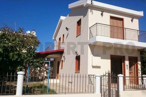 For Sale or Rent, Two-Bedroom Detached House in Tseri