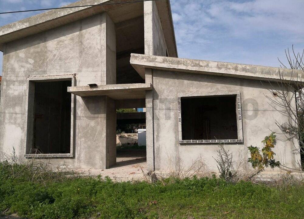 For Sale, Incomplete Six-Bedroom Detached House in Latsia