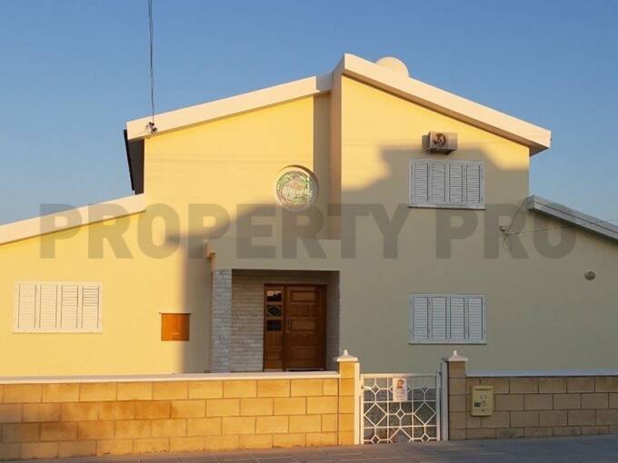 For Sale, Τhree-Bedroom plus Office Room Detached House in Deftera