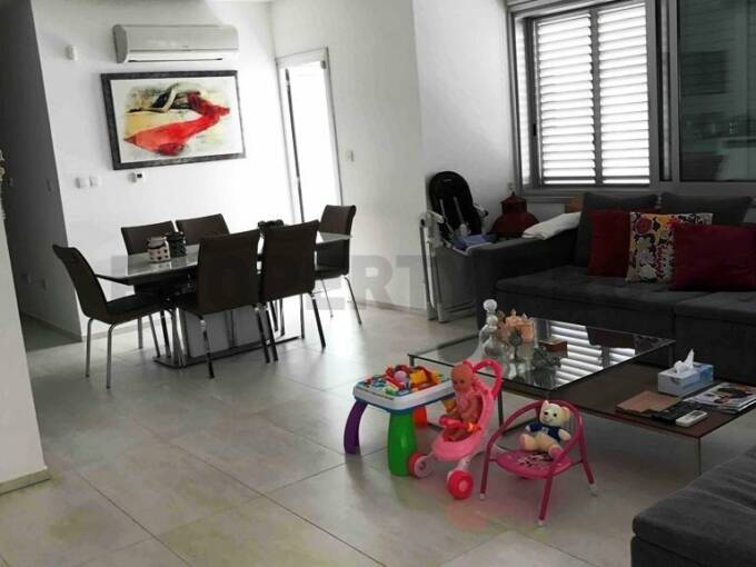 For Sale, 3-Bedroom Apartment in Acropoli, Strovolos