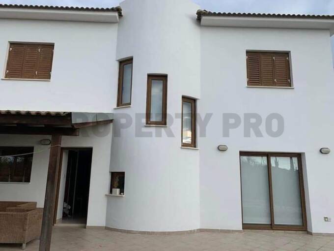 For Sale, Four-Bedroom Detached House in Psimolofou
