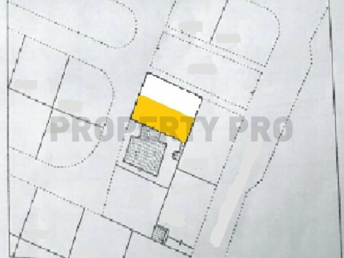 For Sale, ½ Residential Plot in Engomi