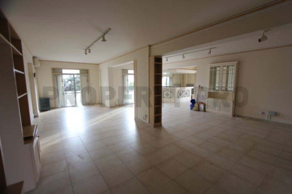 For Sale, 4bdr Apartment in Acropoli