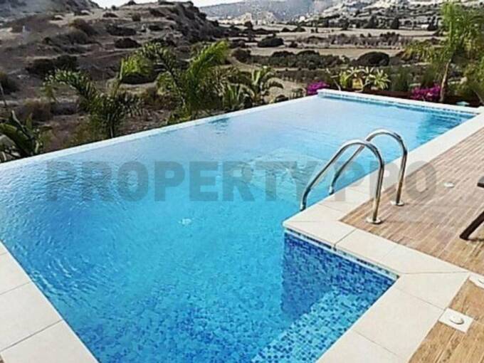 Villa of 3-Bedrooms For Sale in Agios Tychonas, Limassol