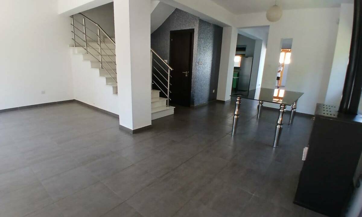 WhatsApp Image 2025-10-21 at 21.36.30 (1)