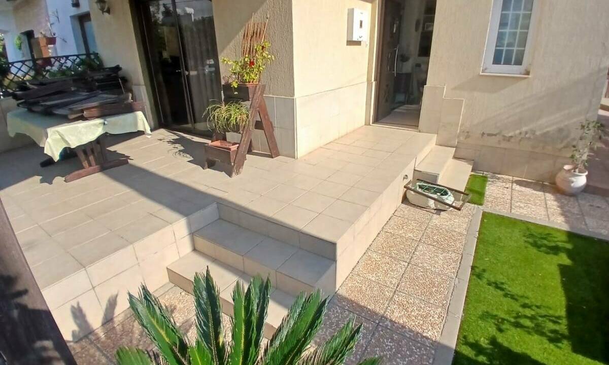 WhatsApp Image 2025-11-28 at 11.59.47