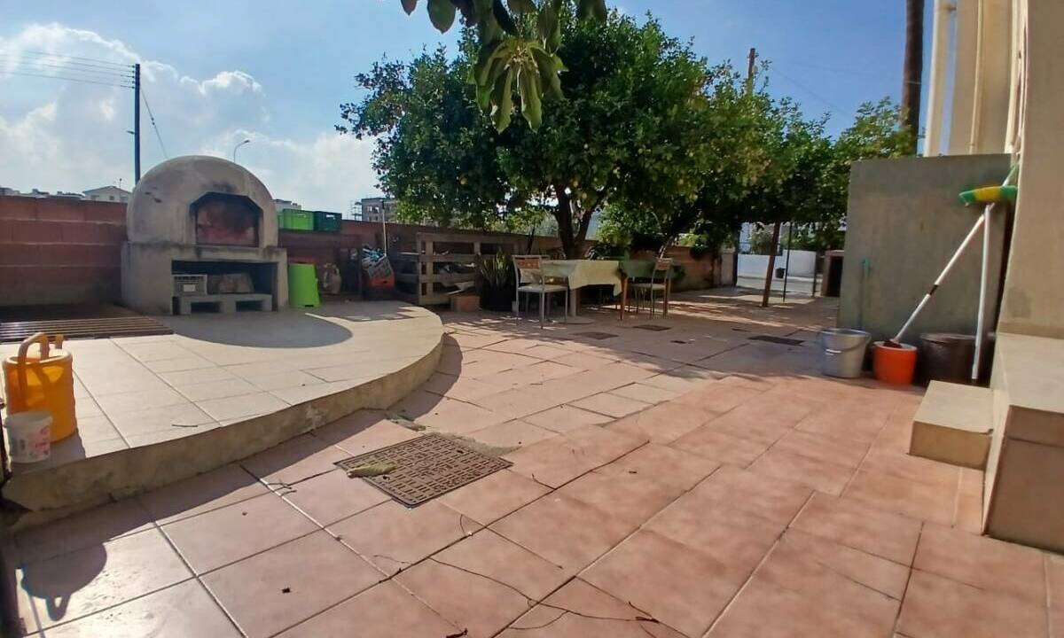 WhatsApp Image 2025-11-28 at 11.59.48 (2)