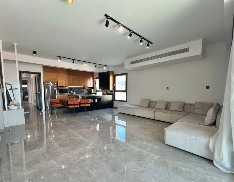 WhatsApp Image 2025-11-14 at 13.50.30